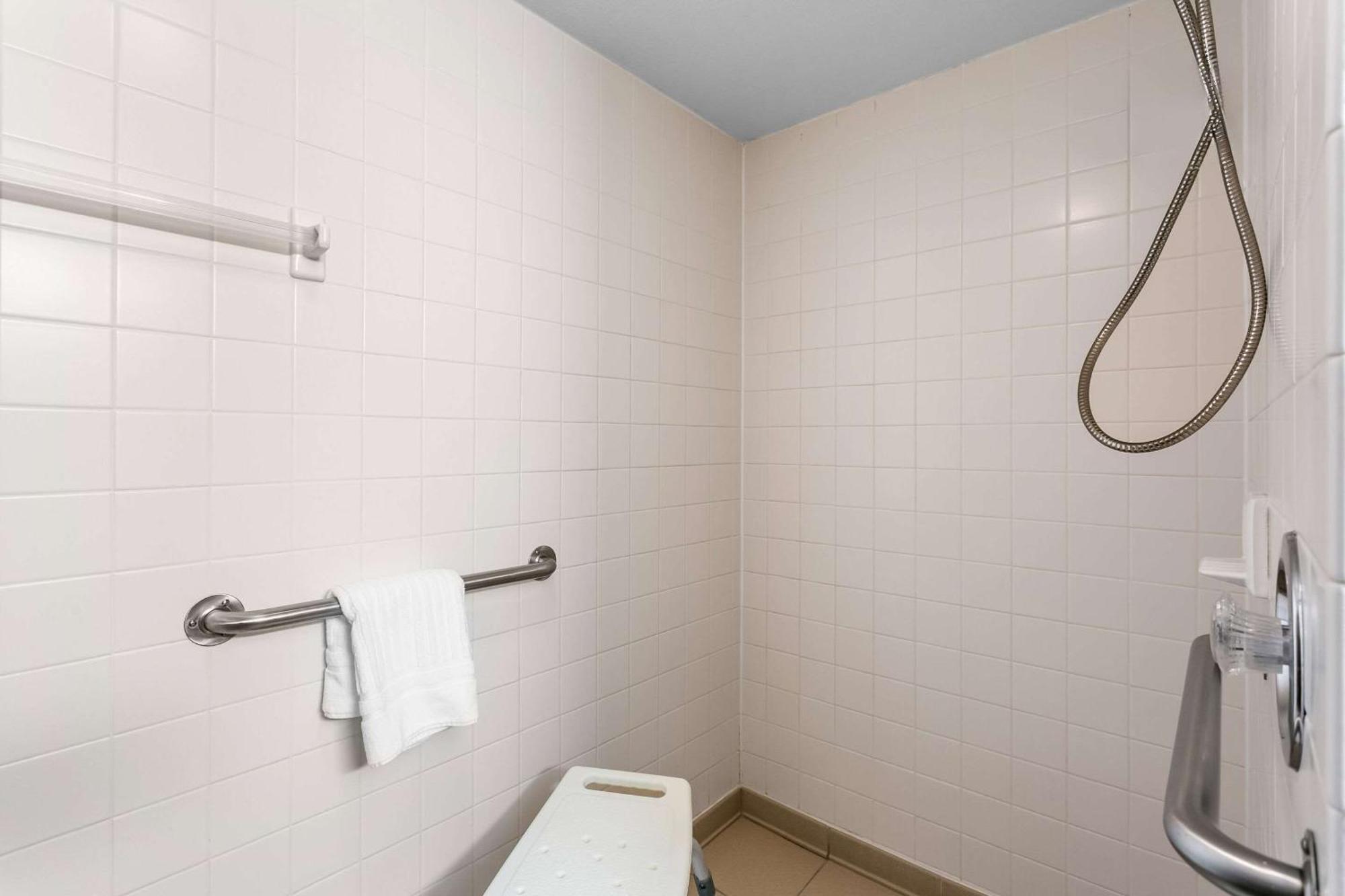 Comfort Inn Red Horse Frederick Ngoại thất bức ảnh