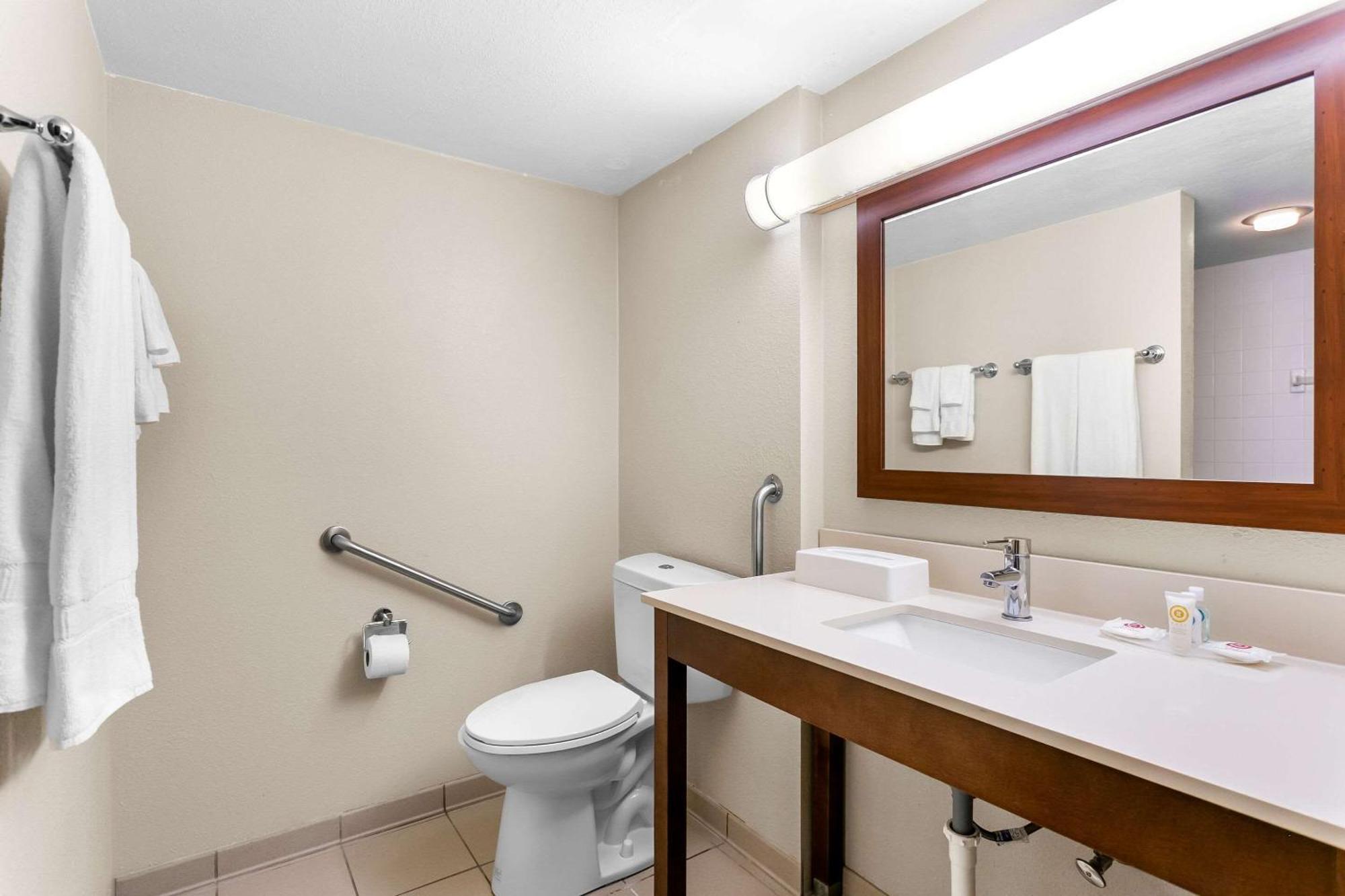 Comfort Inn Red Horse Frederick Ngoại thất bức ảnh