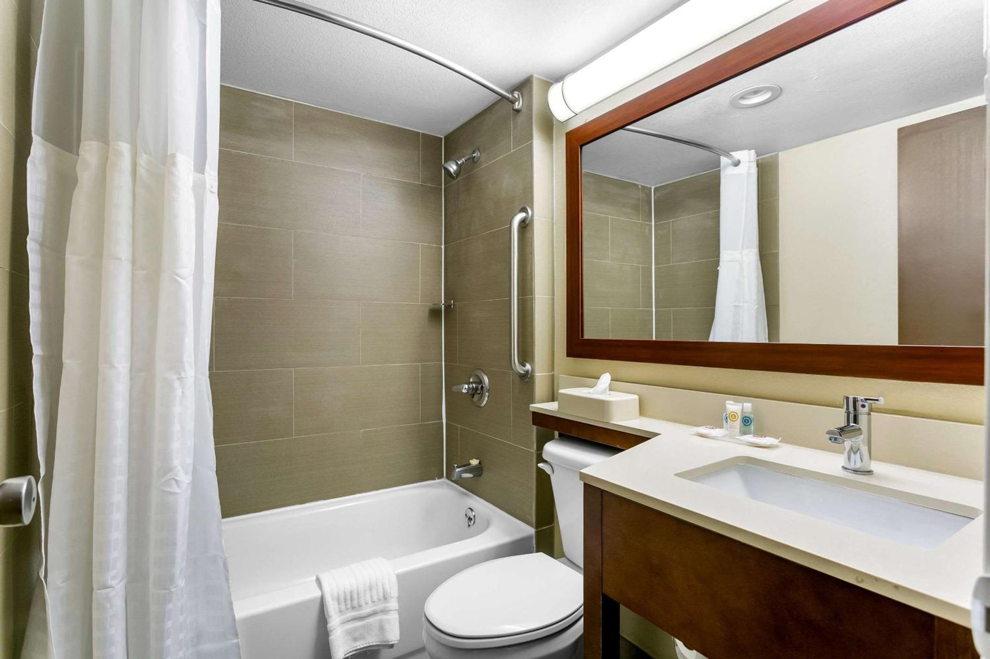 Comfort Inn Red Horse Frederick Ngoại thất bức ảnh